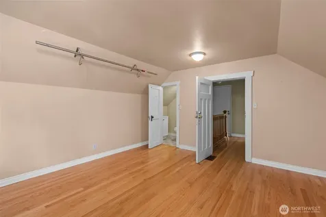 2010 NE 54th Street Seattle WA 98105