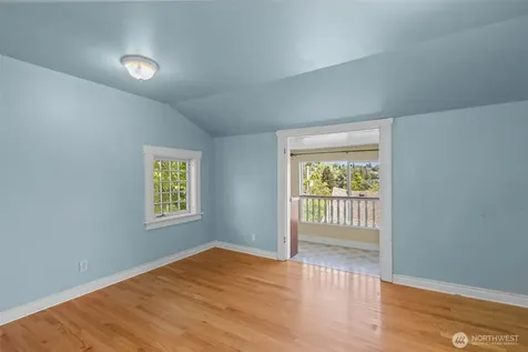 2010 NE 54th Street Seattle WA 98105