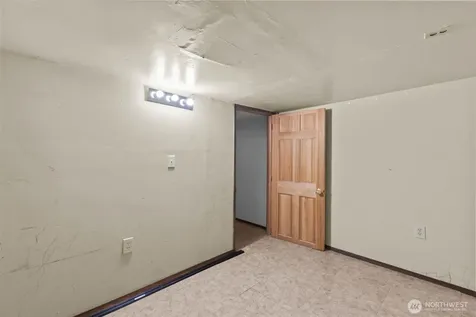 2010 NE 54th Street Seattle WA 98105