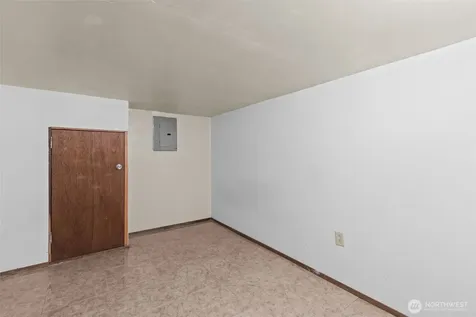 2010 NE 54th Street Seattle WA 98105
