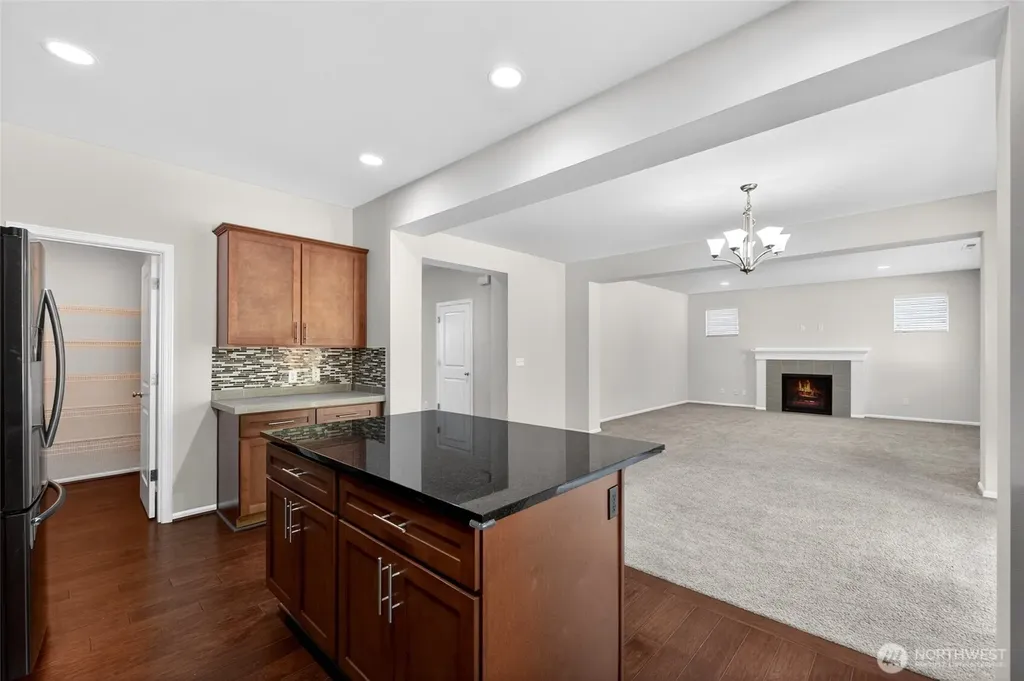 4932 S 322nd Street Auburn WA 98001