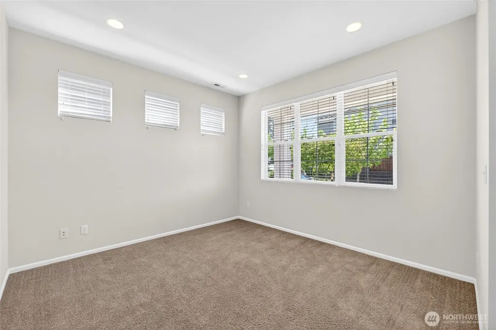 4932 S 322nd Street Auburn WA 98001
