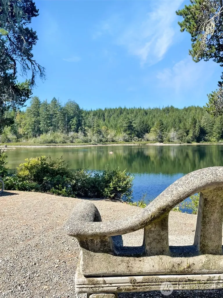 111 N Colony Surf Drive Lilliwaup WA 98555