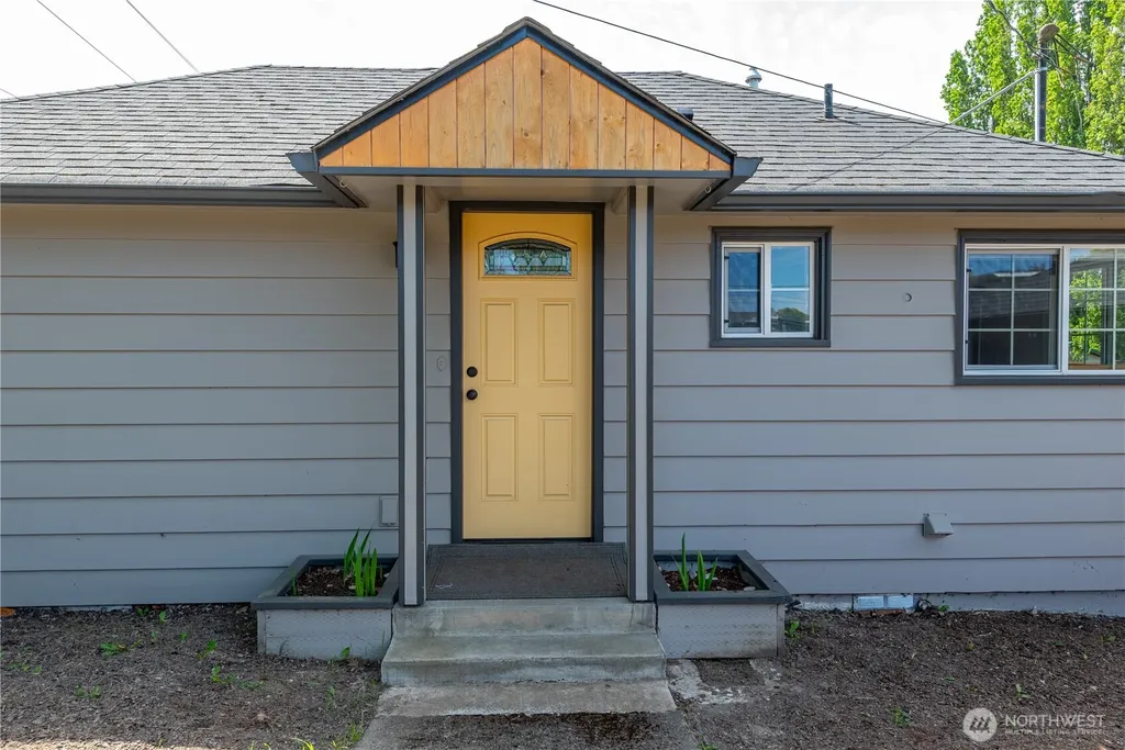 1717 S 18th Street Mount Vernon WA 98274