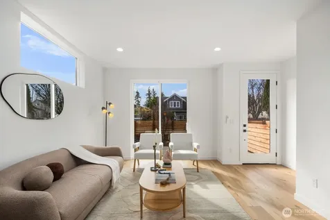 520 N 102nd Street Seattle WA 98133