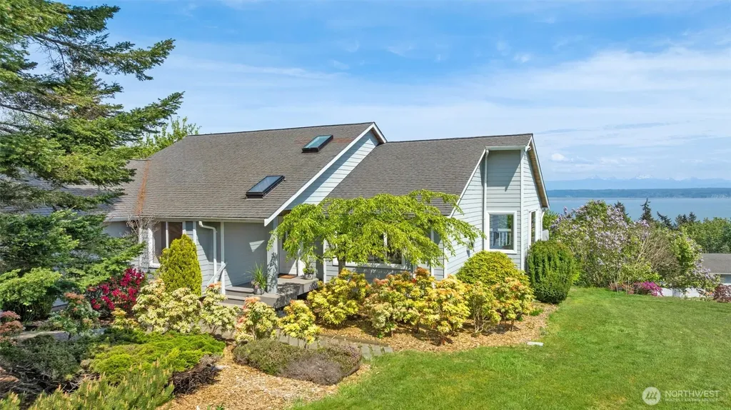 827 Michael Way Camano Island WA 98282