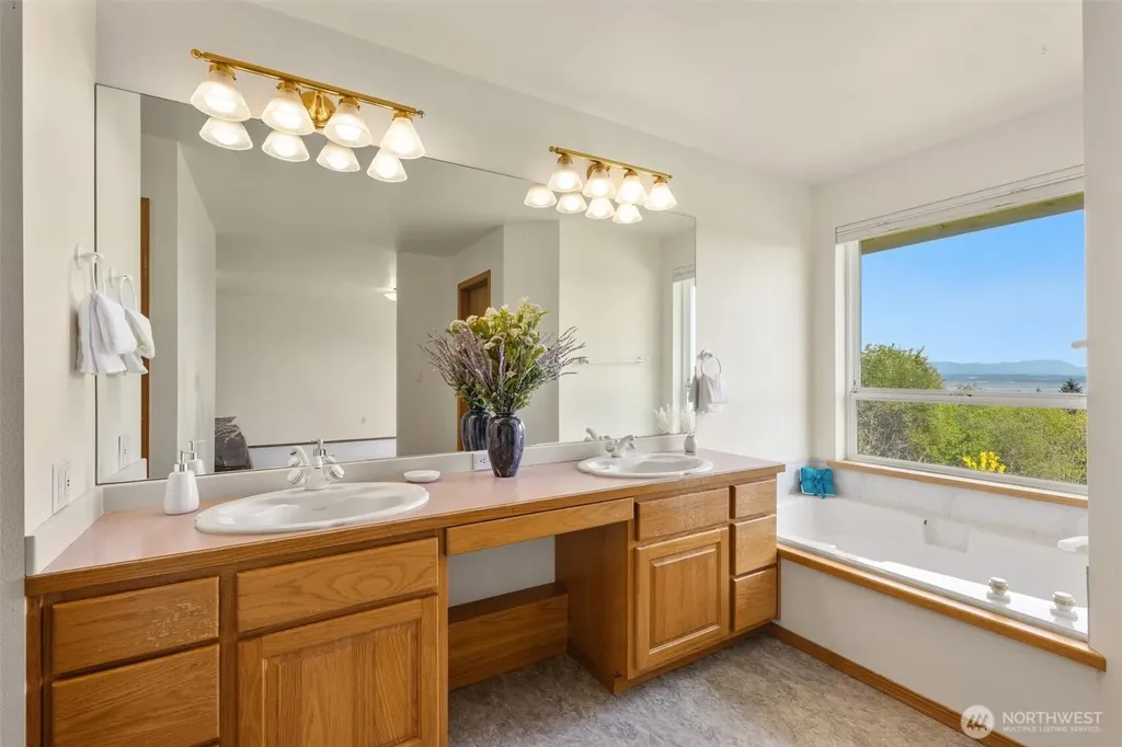827 Michael Way Camano Island WA 98282