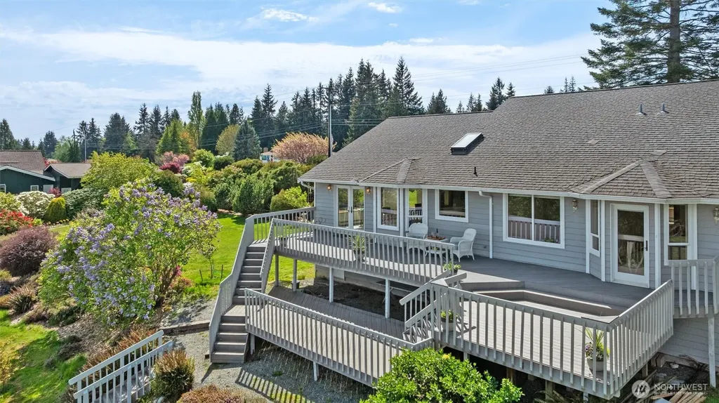 827 Michael Way Camano Island WA 98282