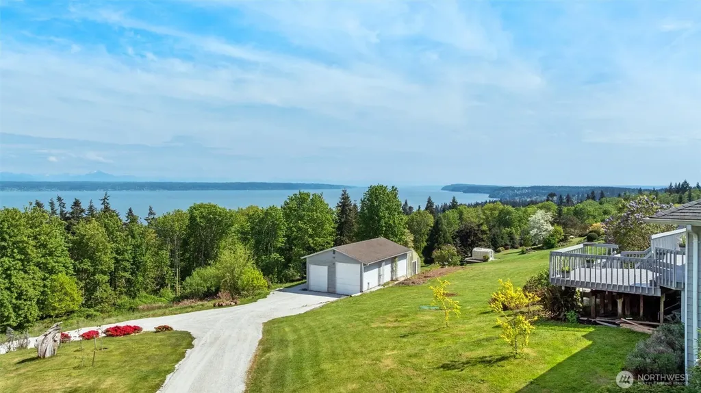 827 Michael Way Camano Island WA 98282