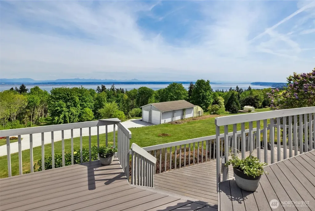 827 Michael Way Camano Island WA 98282