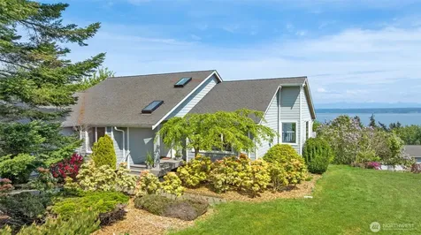 827 Michael Way Camano Island WA 98282