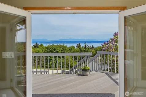 827 Michael Way Camano Island WA 98282