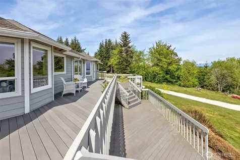 827 Michael Way Camano Island WA 98282