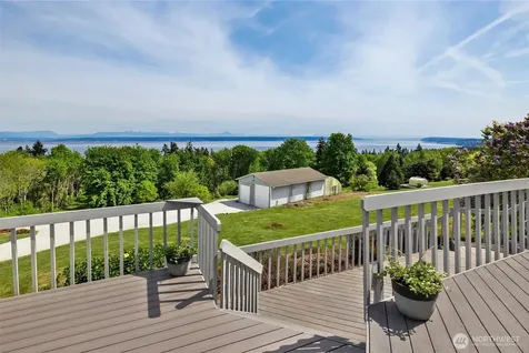 827 Michael Way Camano Island WA 98282