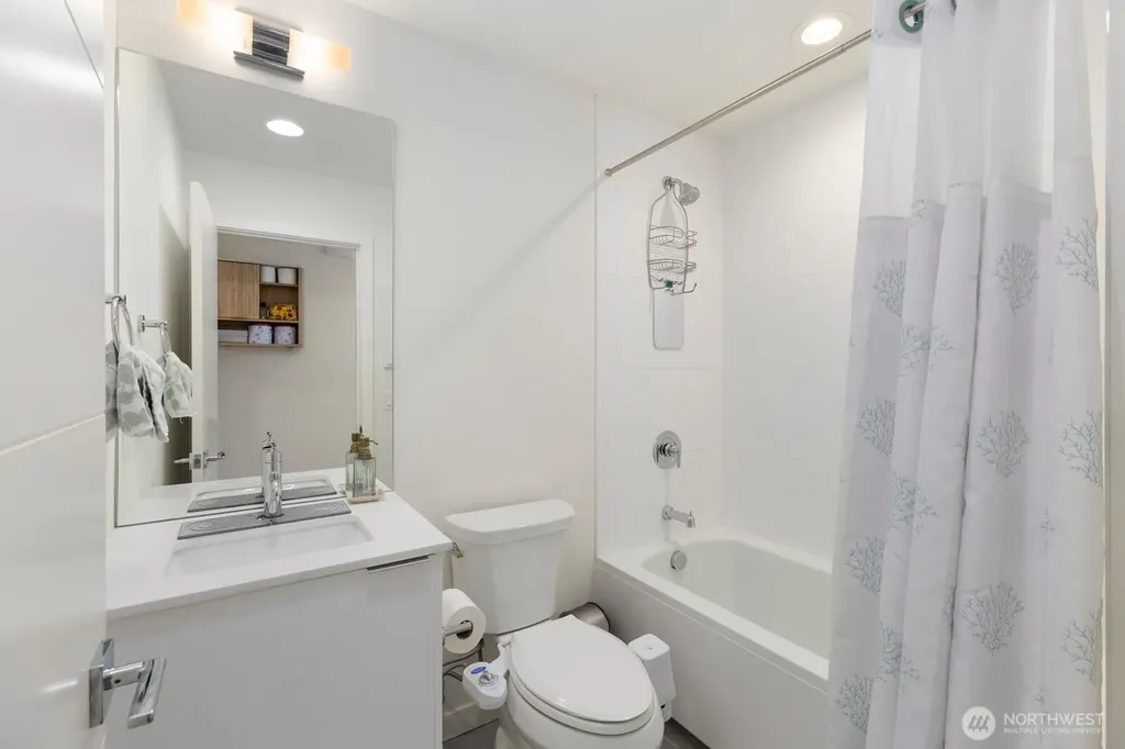 3727 S Dawson Street Seattle WA 98118