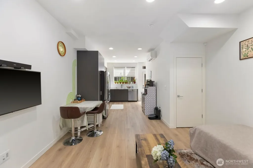 3727 S Dawson Street Seattle WA 98118