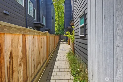 3727 S Dawson Street Seattle WA 98118