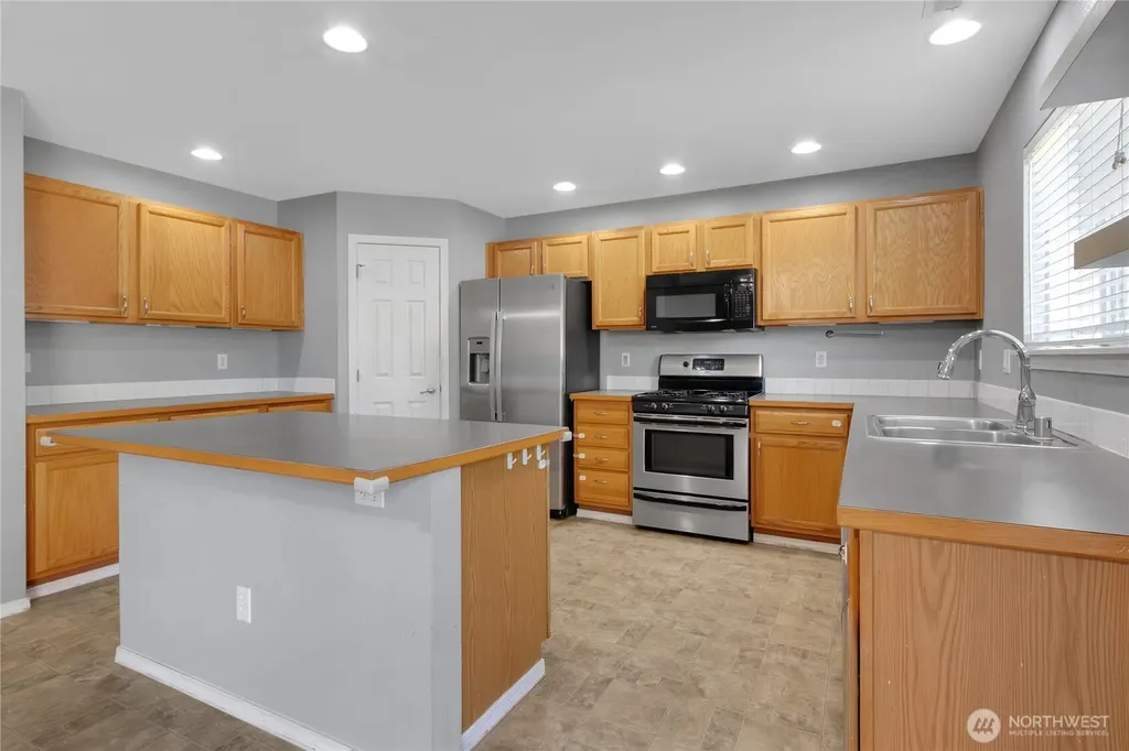 13604 116th Avenue Ct E Puyallup WA 98374
