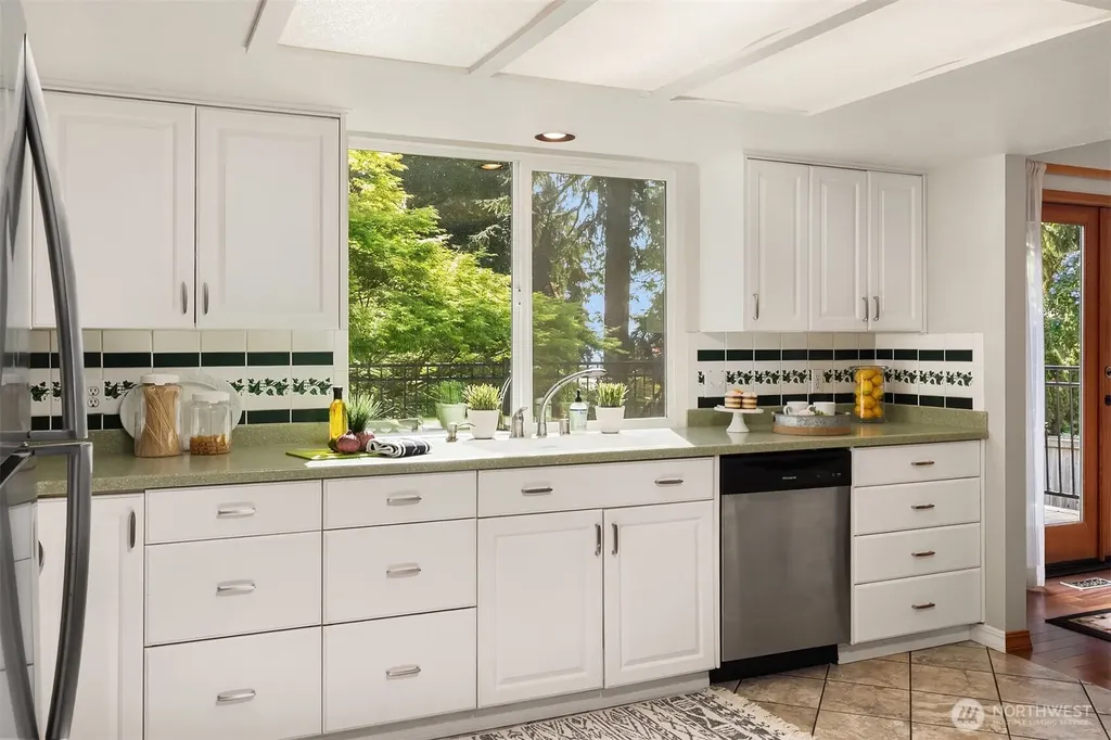 21331 2nd Avenue SE Bothell WA 98021