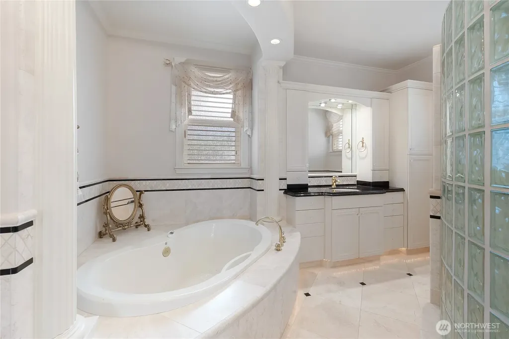 4111 Samish Crest Drive Bellingham WA 98229