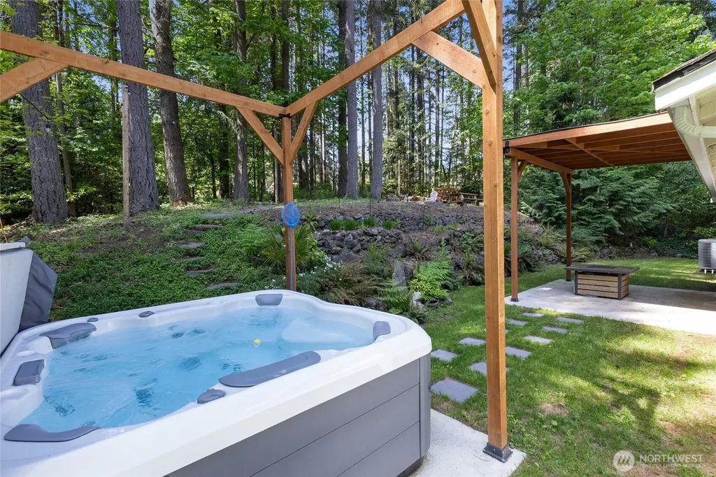 7605 Artondale Drive NW Gig Harbor WA 98335