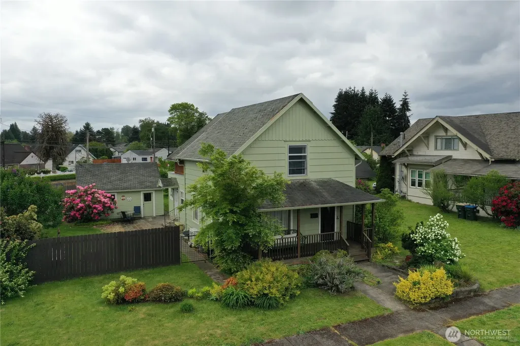 612 W Cherry Street Centralia WA 98531