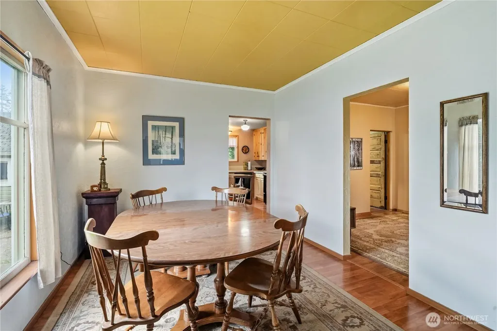 612 W Cherry Street Centralia WA 98531