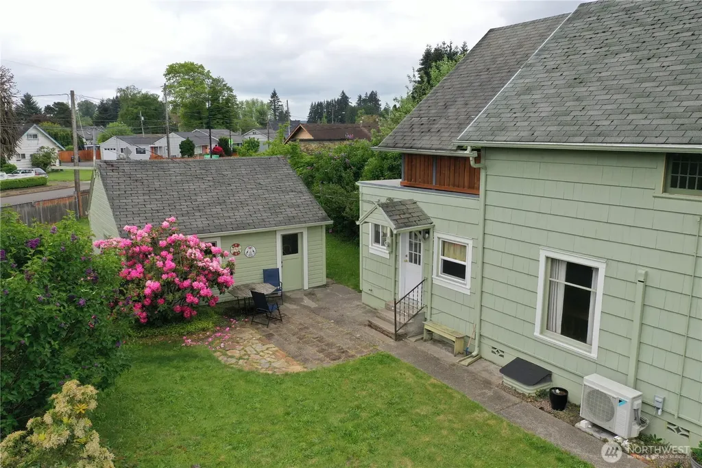 612 W Cherry Street Centralia WA 98531