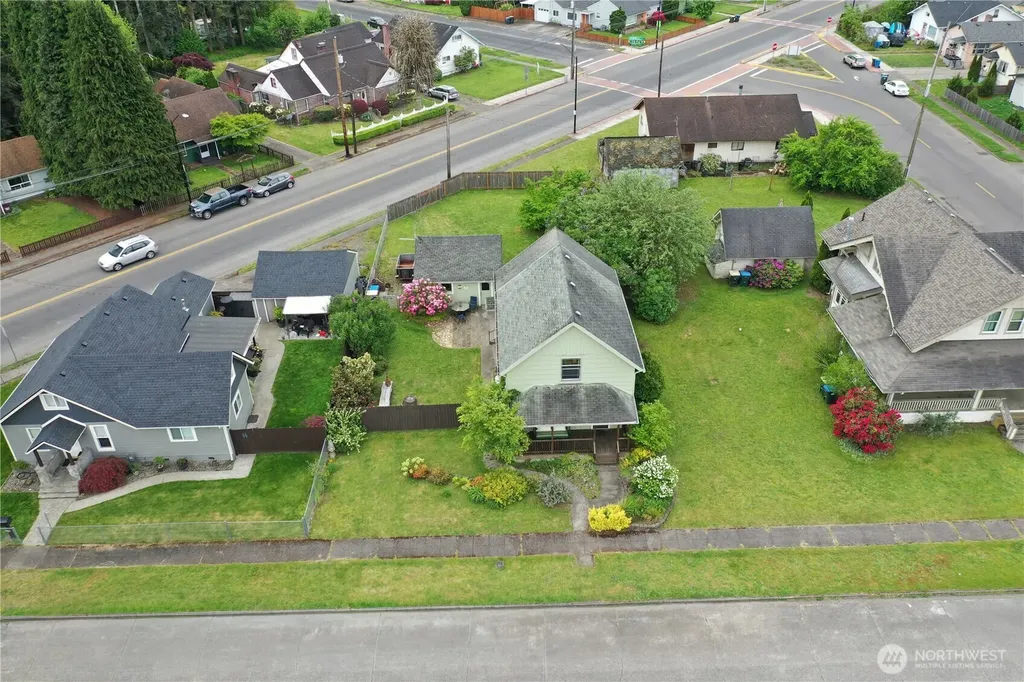 612 W Cherry Street Centralia WA 98531