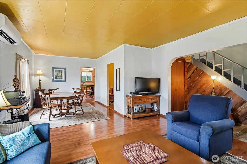 612 W Cherry Street Centralia WA 98531