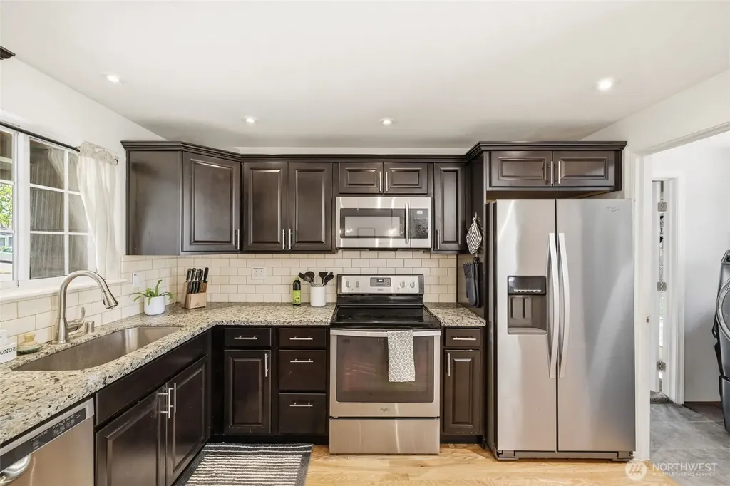 3902 101st Street SW Lakewood WA 98499