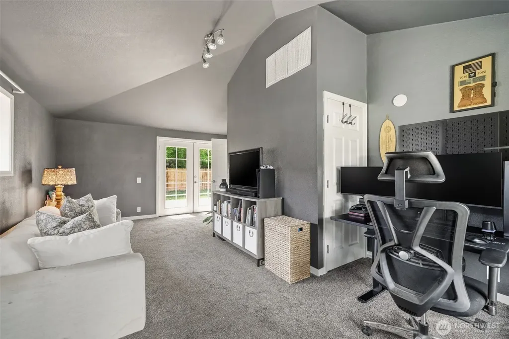 3902 101st Street SW Lakewood WA 98499