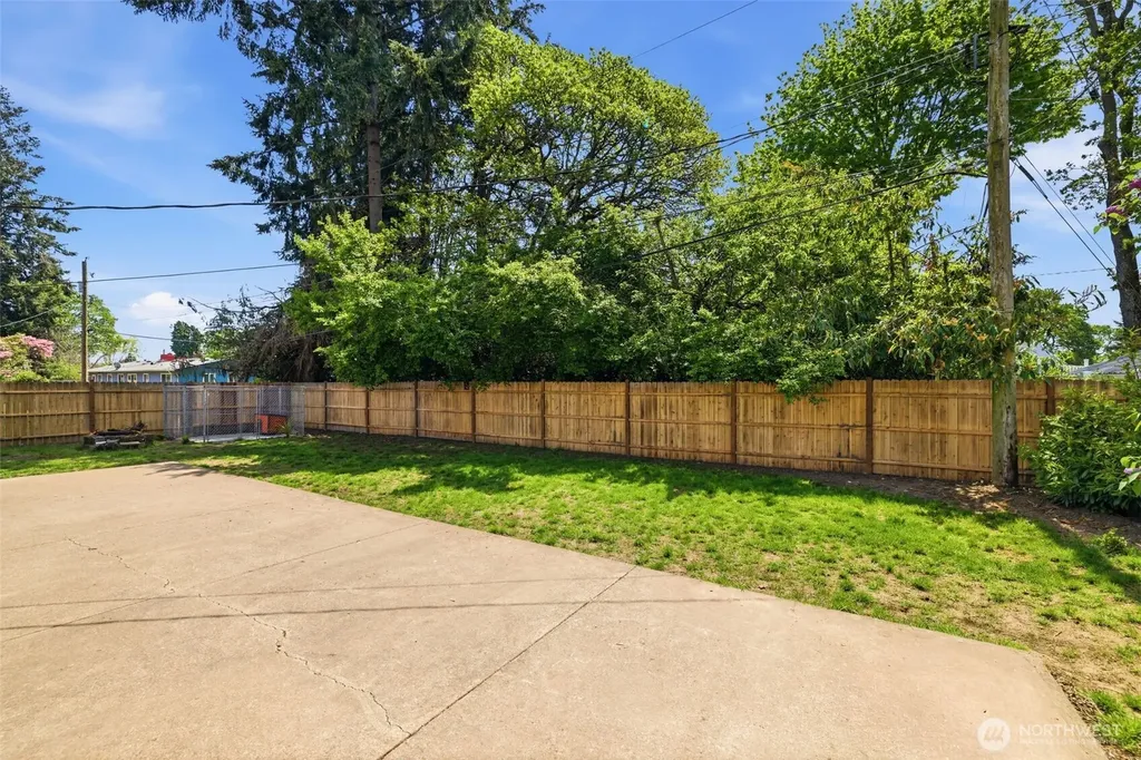 3902 101st Street SW Lakewood WA 98499