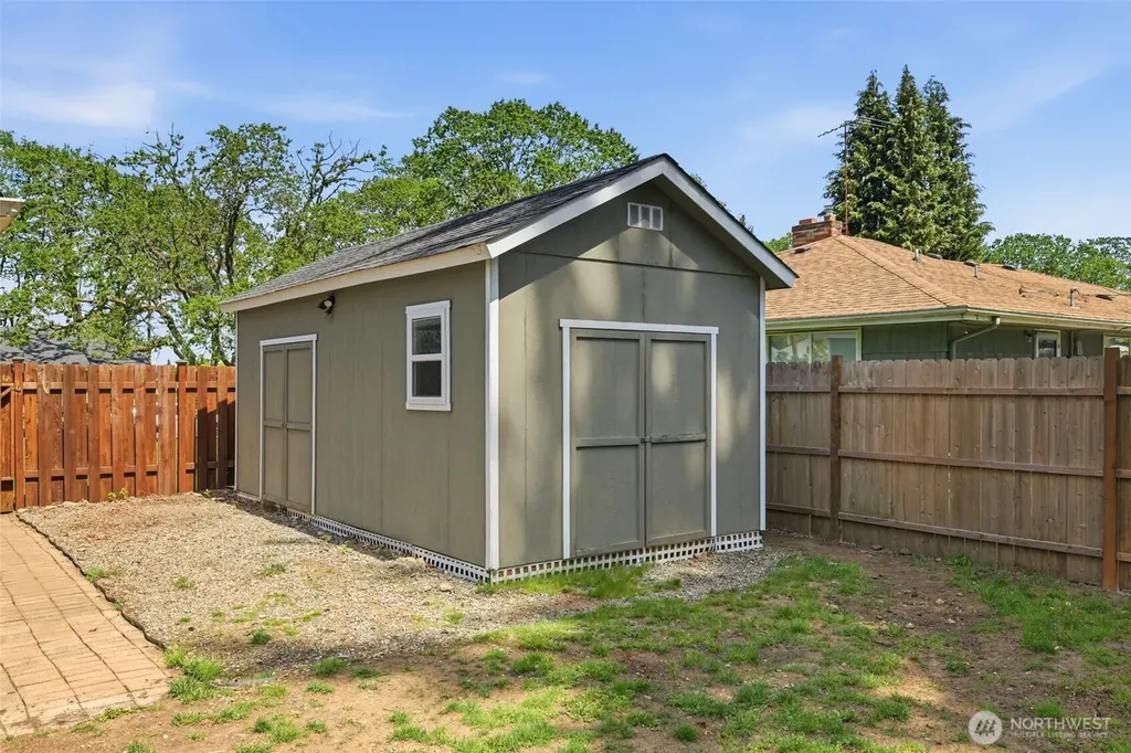 3902 101st Street SW Lakewood WA 98499
