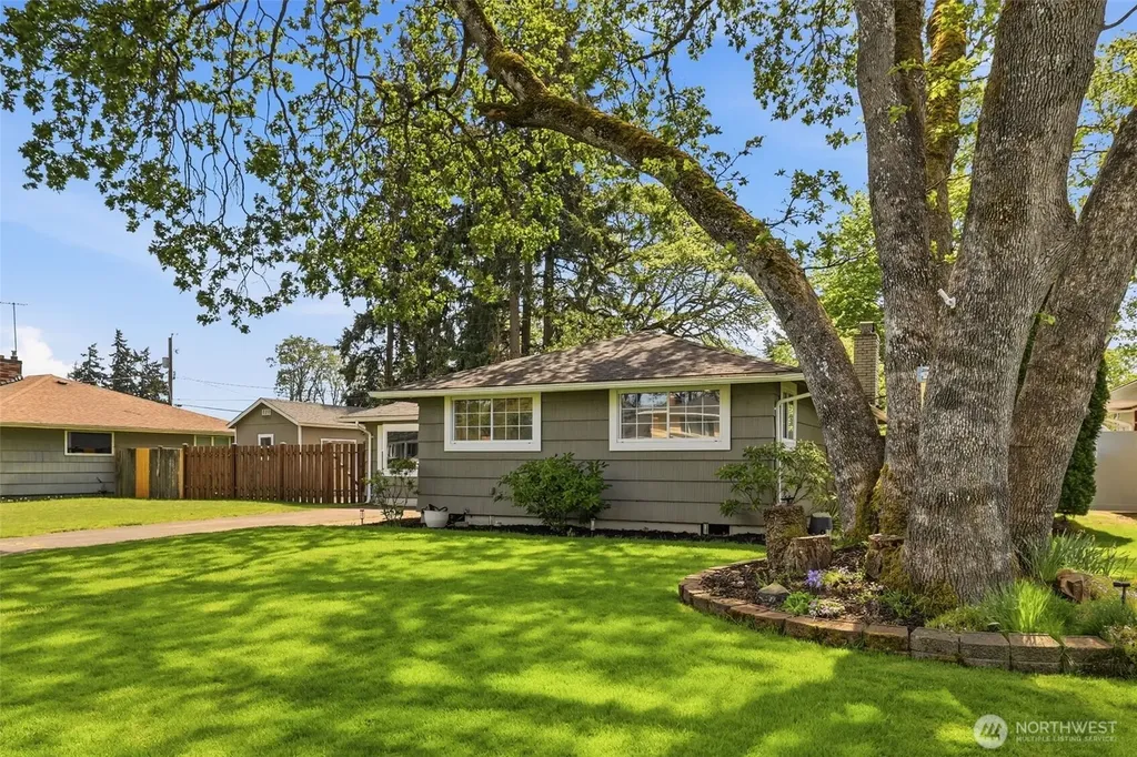 3902 101st Street SW Lakewood WA 98499