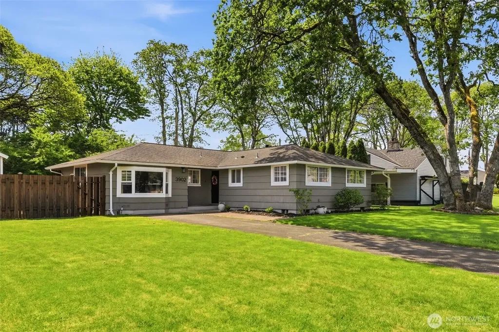 3902 101st Street SW Lakewood WA 98499
