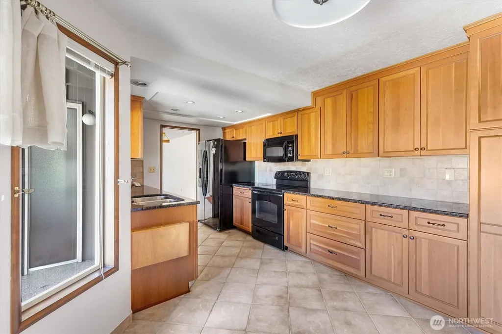605 Peardale Lane Longview WA 98632