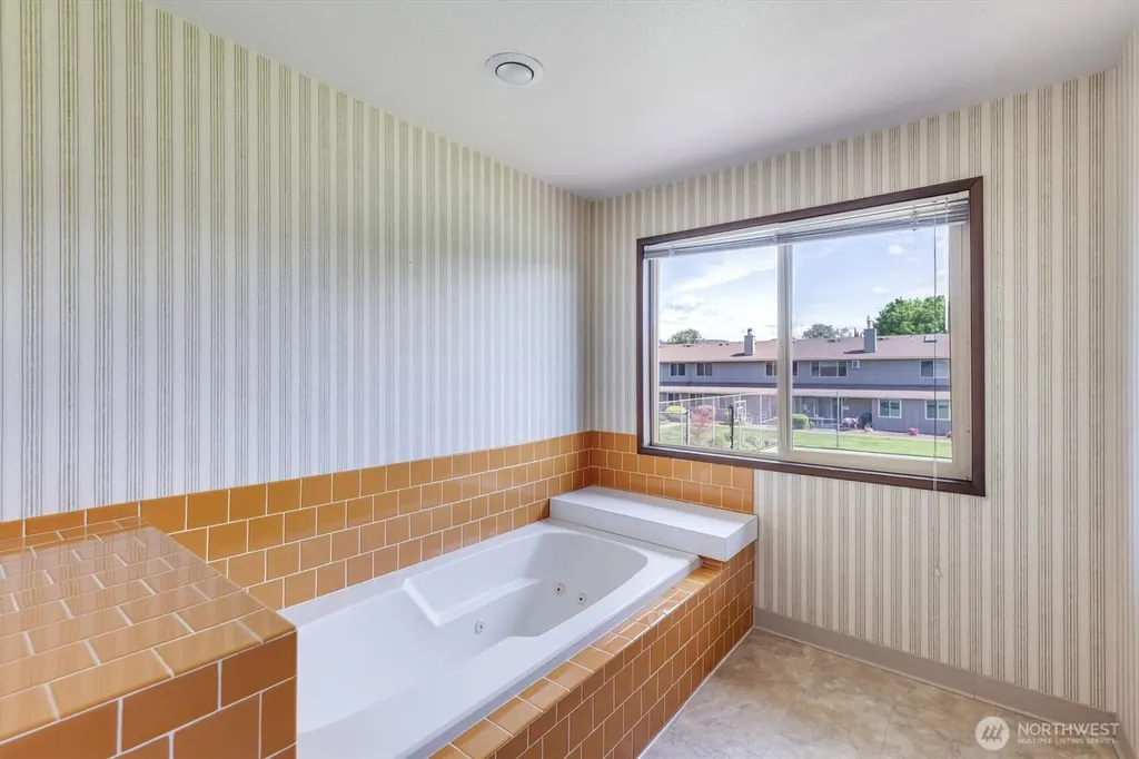 605 Peardale Lane Longview WA 98632