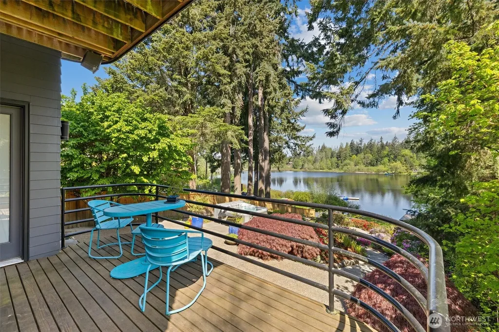 16114 SE Lake Holm Road Auburn WA 98092