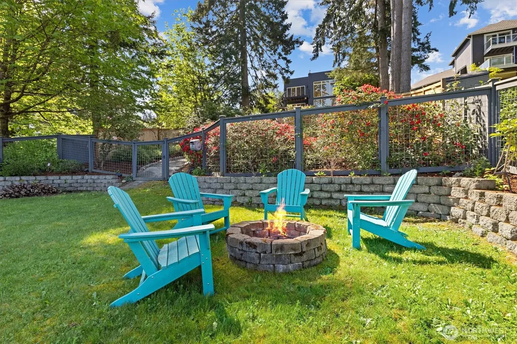 16114 SE Lake Holm Road Auburn WA 98092
