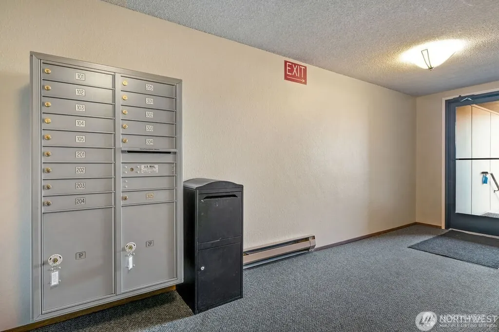 2034 14th Avenue W Seattle WA 98119