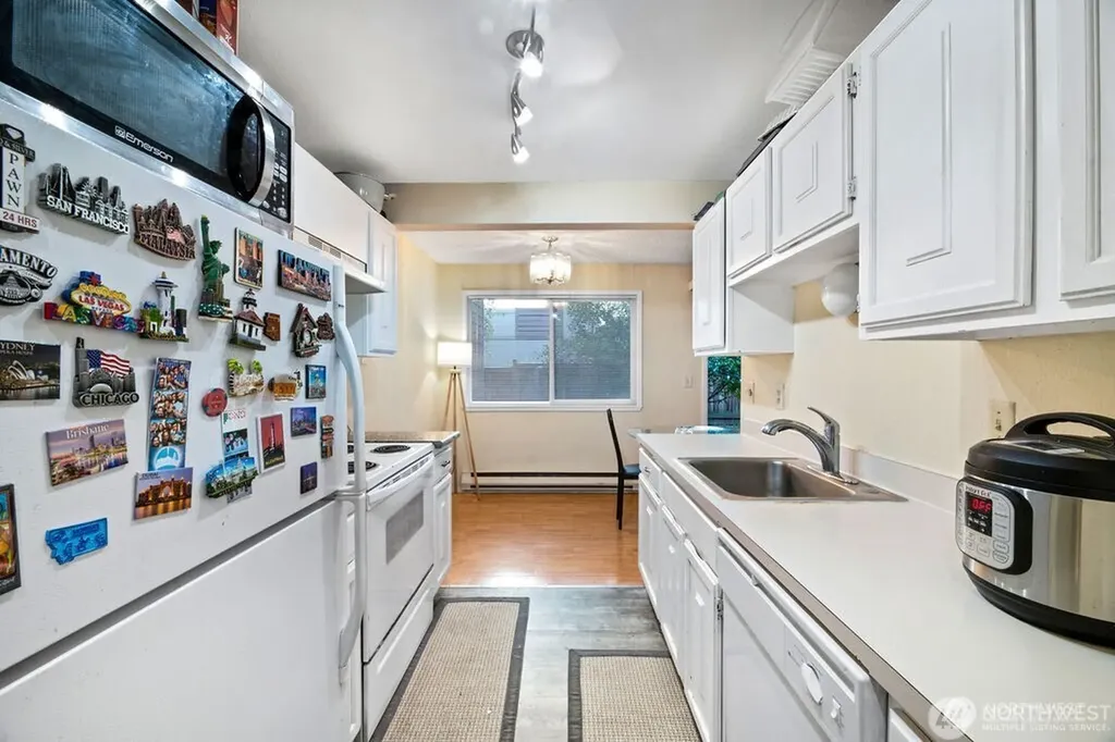 2034 14th Avenue W Seattle WA 98119