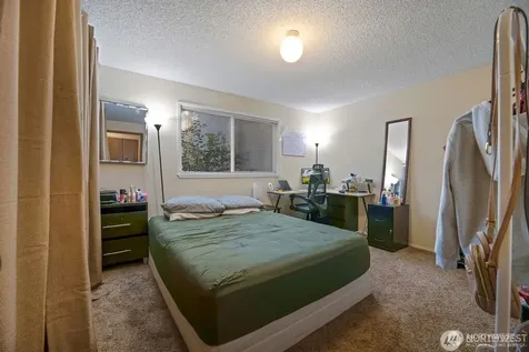 2034 14th Avenue W Seattle WA 98119