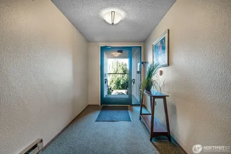 2034 14th Avenue W Seattle WA 98119