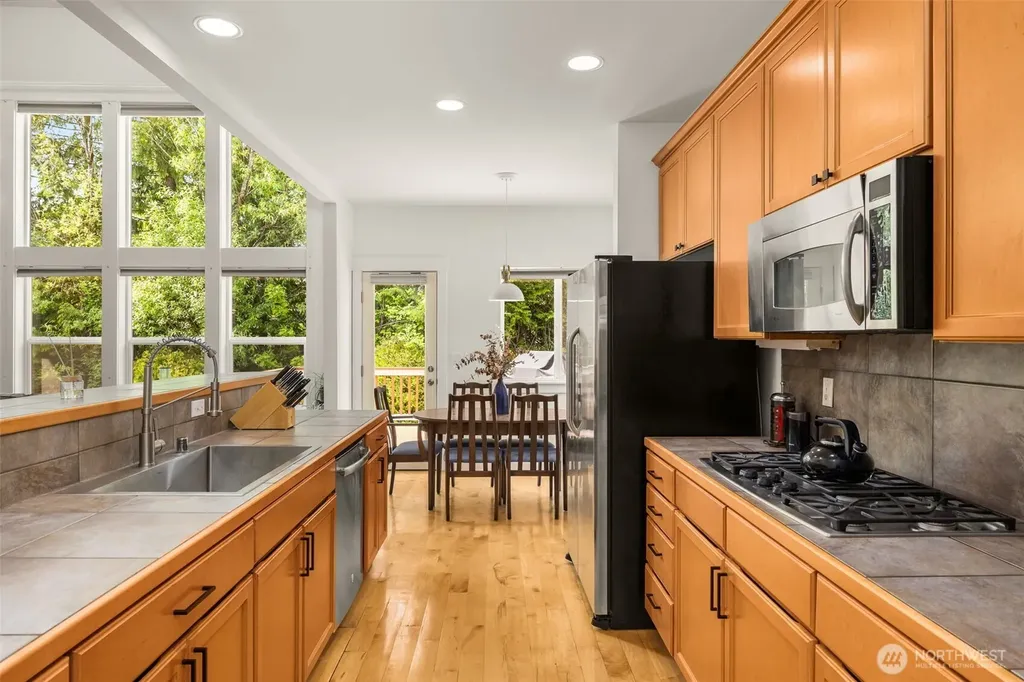 15233 273rd Drive NE Duvall WA 98019