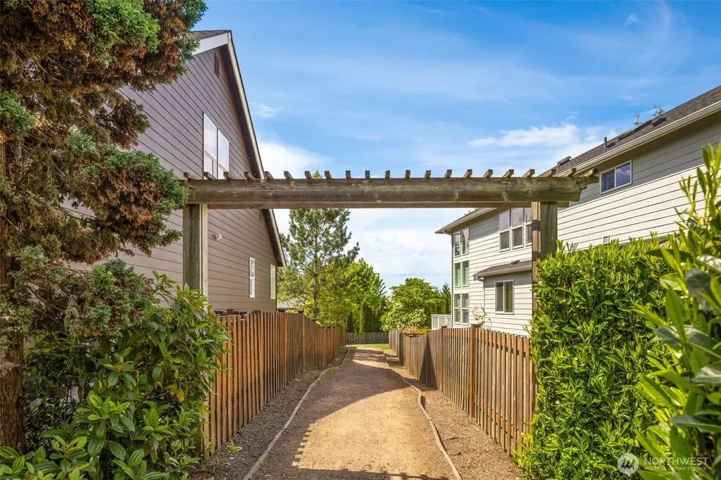 15233 273rd Drive NE Duvall WA 98019