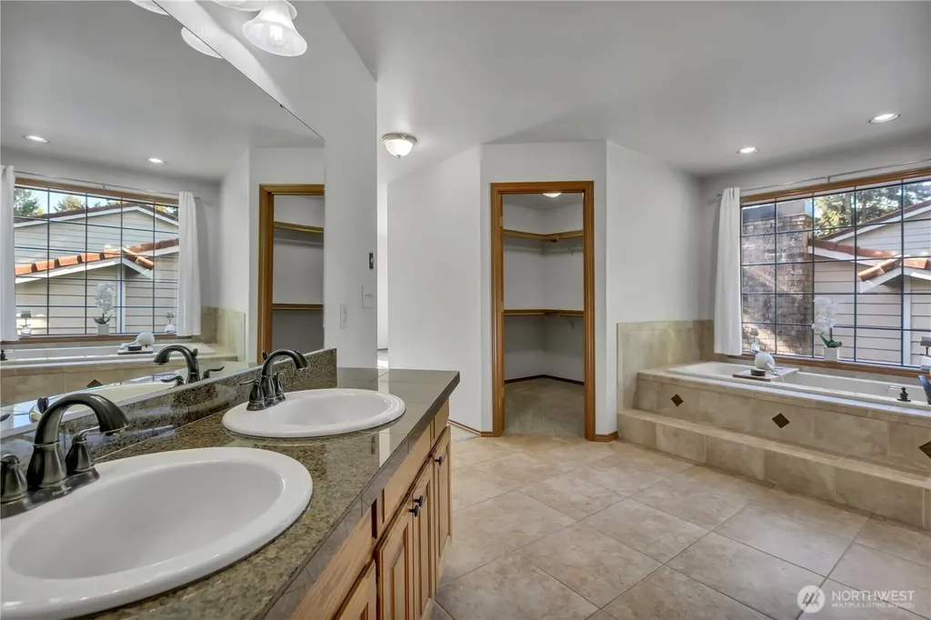 16506 88th Avenue Ct E Puyallup WA 98375