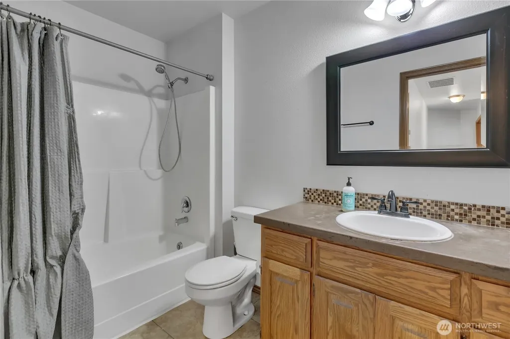 16506 88th Avenue Ct E Puyallup WA 98375
