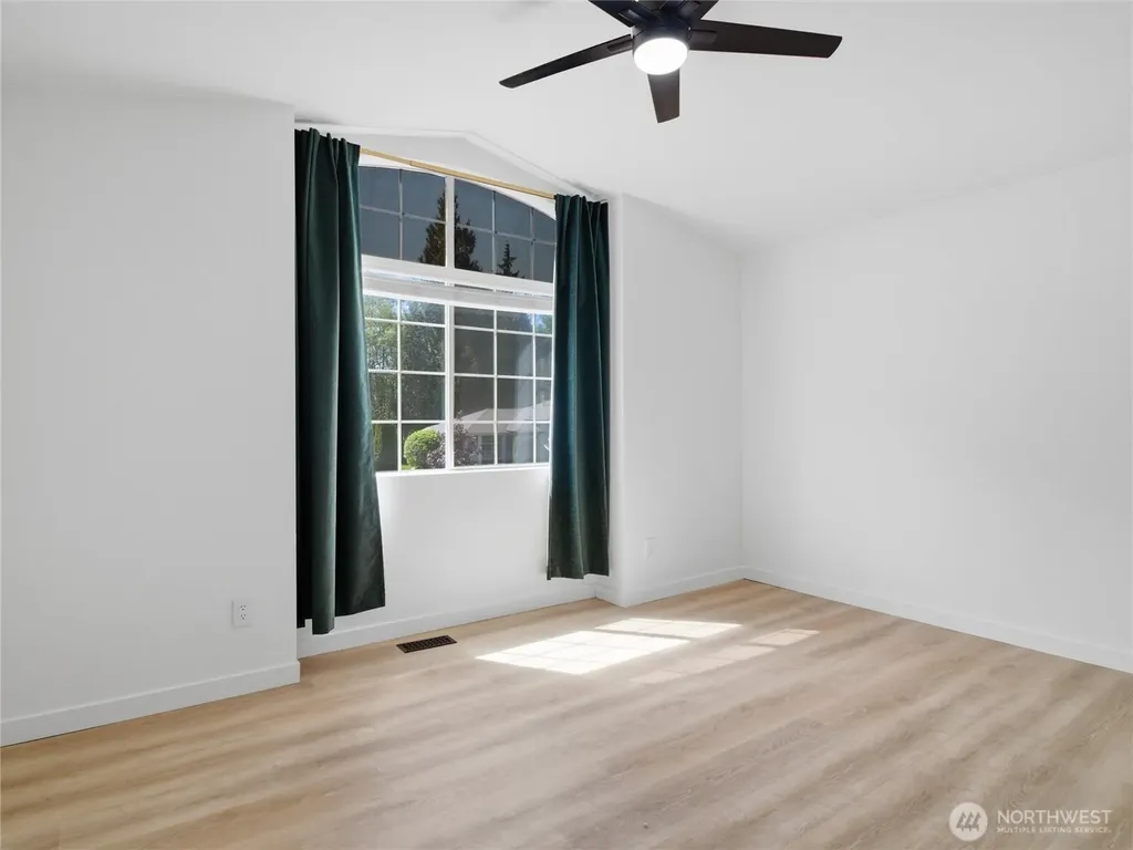 3803 Crystal Ridge Drive SE Puyallup WA 98372