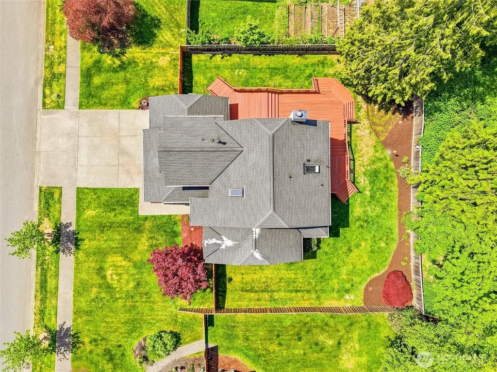 3803 Crystal Ridge Drive SE Puyallup WA 98372